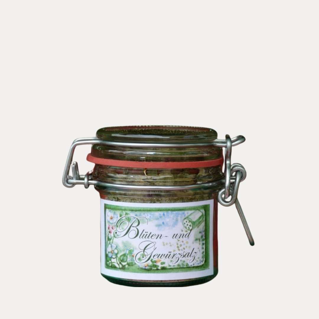 Blüten und Gewürzsalz