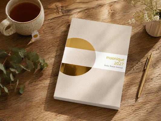 moonique 2027 – Mondjournal für Klarheit im Alltag | Lutzis - Lutzis Mondkalender - handgemalt aus dem Allgäu
